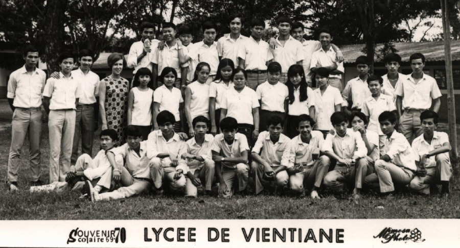 1969704e1A.jpg (72484 octets)