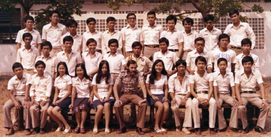 1972731e1.jpg (71776 octets)